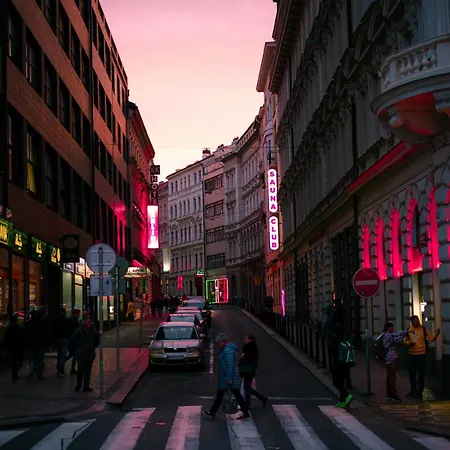 New Design & Style 50m From Wenceslas Square * プラハ