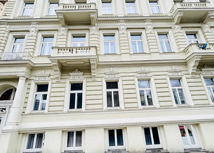 New Design & Style 50m From Wenceslas Square Πράγα